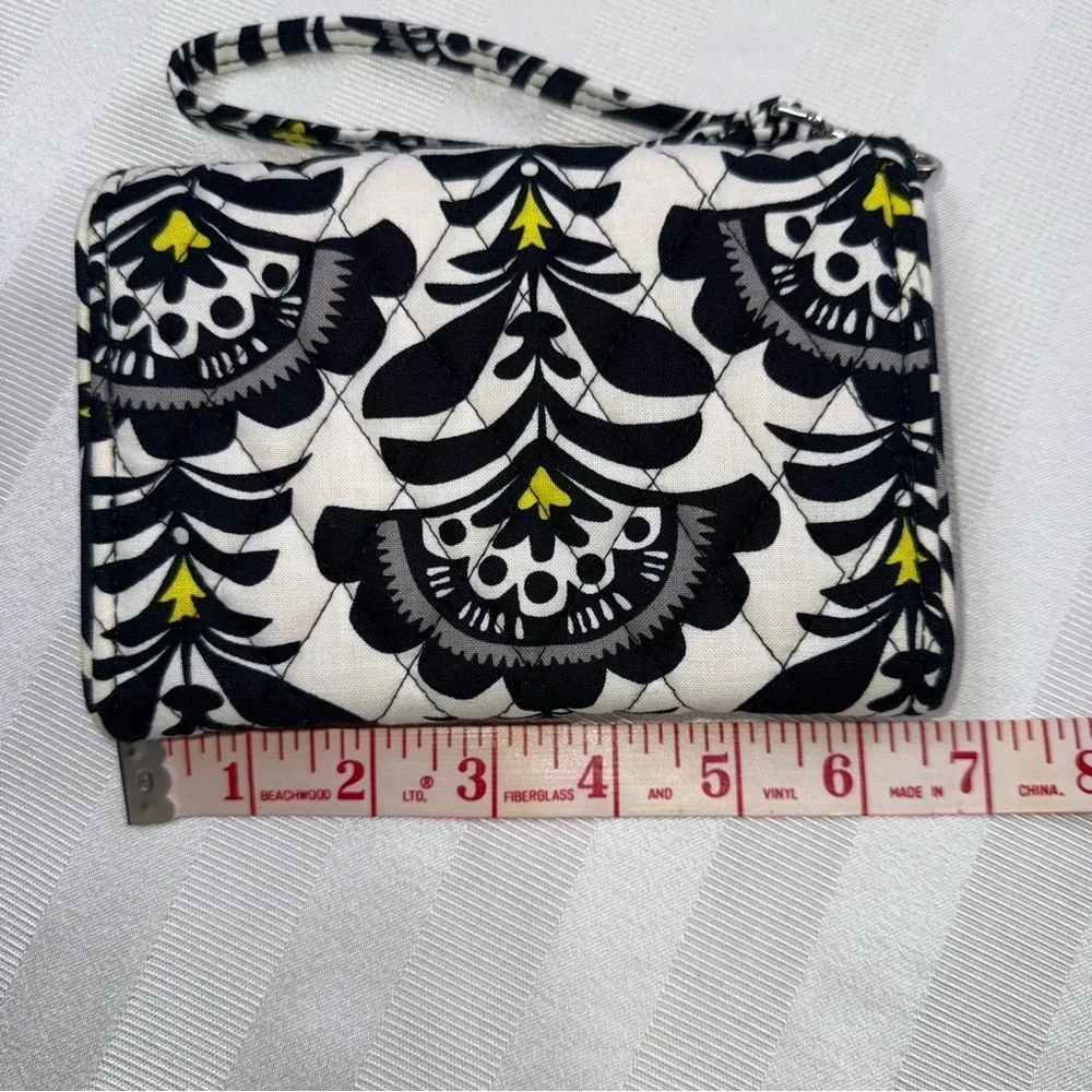 Vera Bradley Smartphone Turnlock Wristlet Fanfare